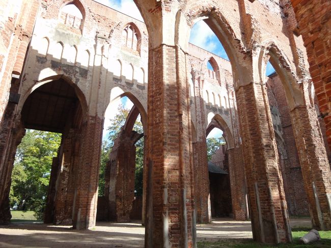 タルトゥの丘の上にある破壊された大聖堂