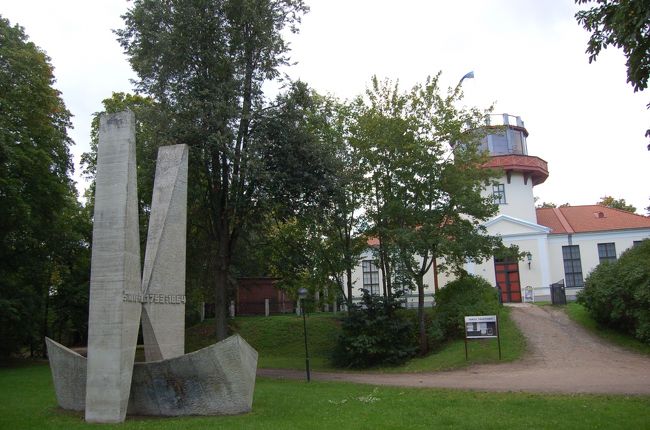 旧天文台<br />天文学者シュトルーヴェが測量した<br />「シュトルーヴェの測地弧」が世界遺産に登録されている。<br />10カ国にまたがる珍しい世界遺産はここから生まれた