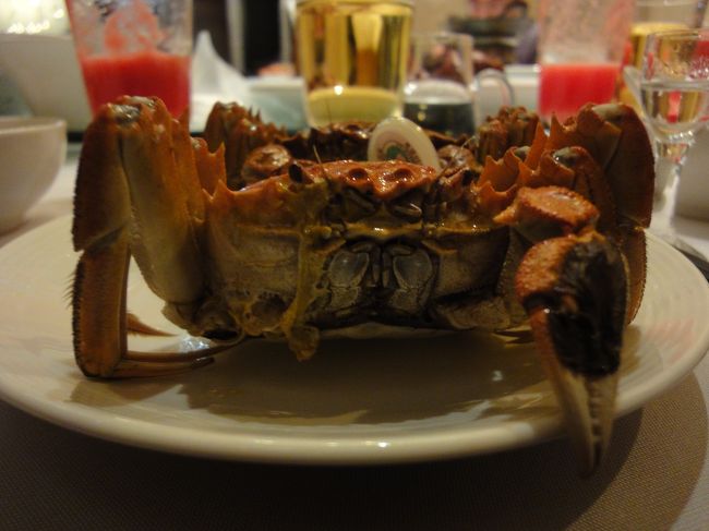 蟹<br />こぶりだがこつをつかむと食べやすい<br />楊枝を使うとよい