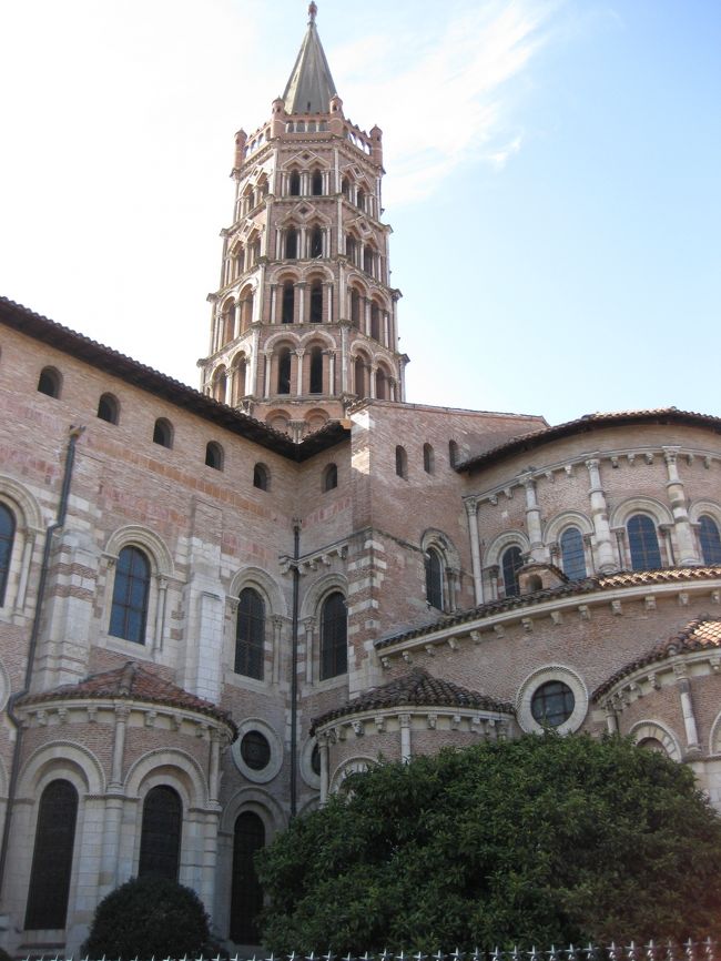 サン･セルナン･バジリカ聖堂。<br />