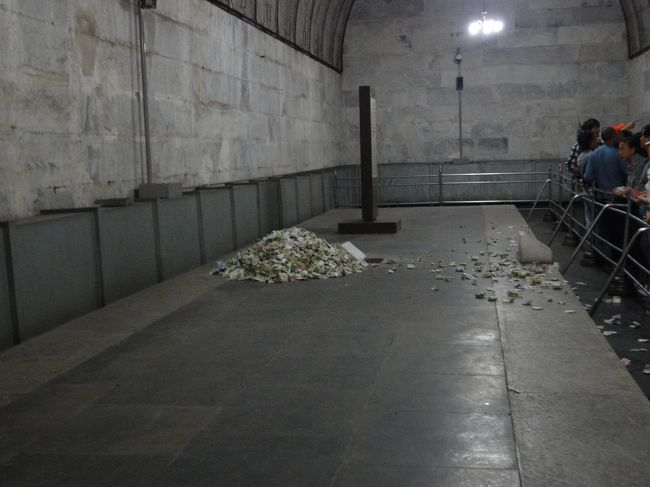 【世界遺産】定陵の地下宮殿<br />ぱっと見は何もないのでふーんって感じ