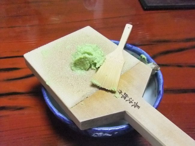 生わさび、すりたてはなぜか辛くない。<br />マグロのお刺身がまた格別！