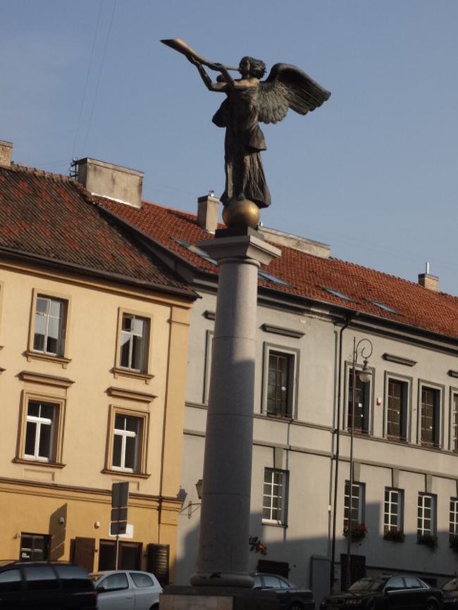 ウジュピス共和国・天使の像