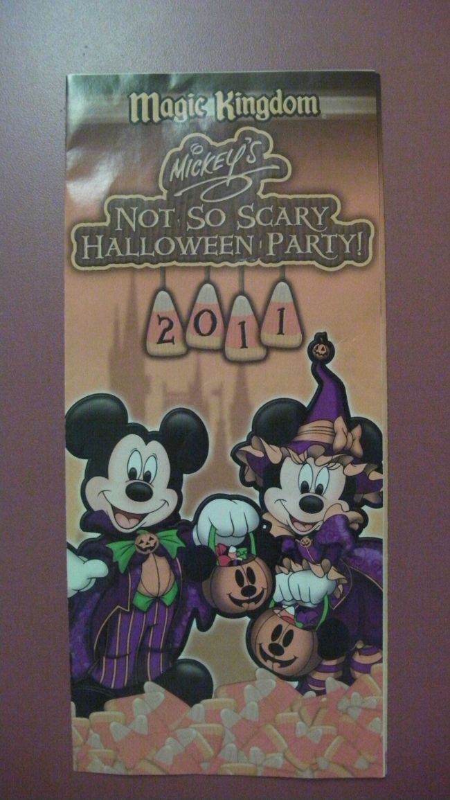 番外編。<br />ハロウィーンパーティーの参加者だけがもらえるパークガイド。