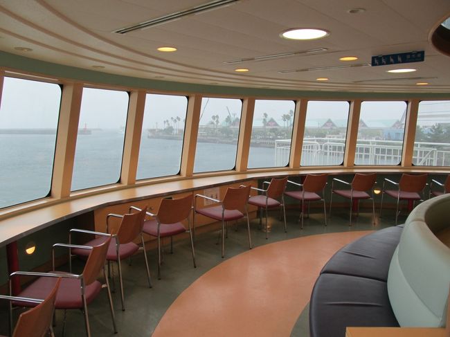 最前部と最後部の客室は眺望が楽しめる構造になっています。