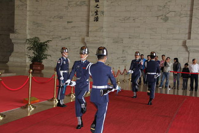 中正紀念堂での衛兵の交替式