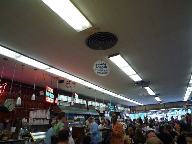 １４時過ぎだというのに、この活気！