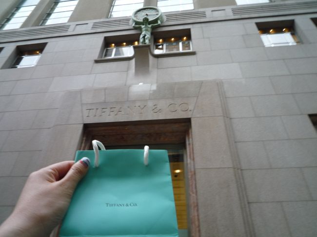 そして、今回のミッションの１つ。<br />ティファニー本店でお買物☆