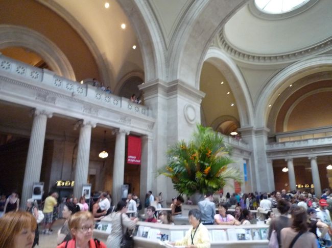 中は混んでるなー。<br /><br />時間に限りがありまーす！の私達、ホントはじっくり回りたいとこだけどおトイレを拝借して直ぐ退散！<br />それもこれもＣｉｔｙ Ｐａｓｓのなせる業。<br />