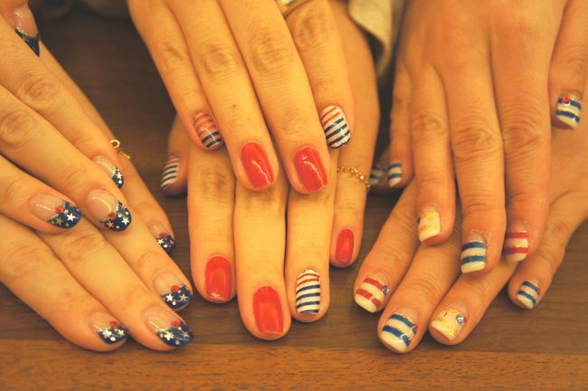 今回は急に決まったにしては、我ら頑張ったでしょう！<br />ＵＳＡっぽいネイルでテンション上げた↑↑だけある（笑）<br />初ＮＹに大満足☆<br />またいっぱいのやり残しをしに、行きたいぞー！<br /><br /><br />＊＊＊＊　おしまい　＊＊＊＊<br /><br />最後まで読んでいただきありがとうございました！