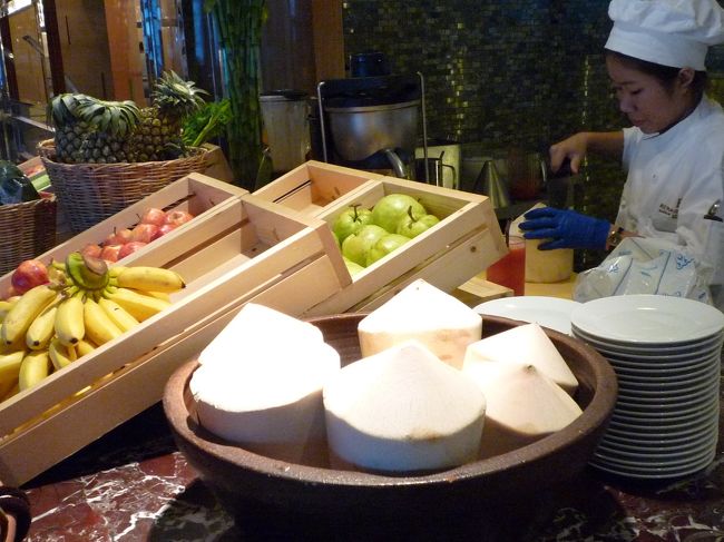 フルーツジュースもその場でＭＩＸしてくれちゃいます。