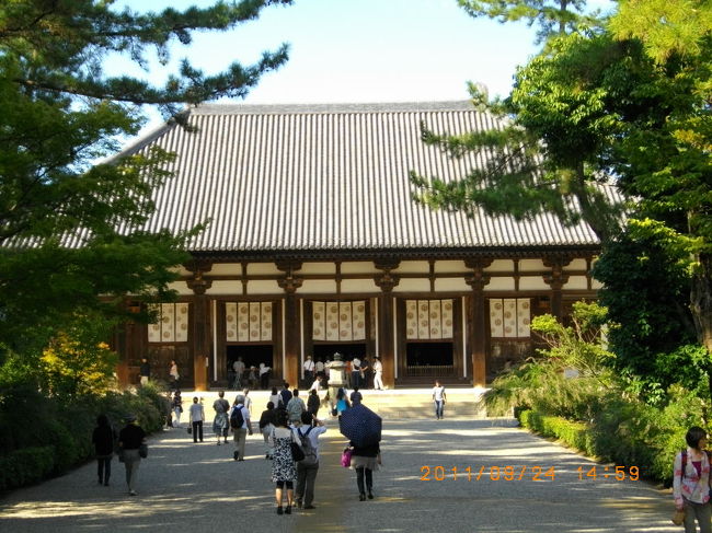 唐招提寺本堂。鑑真和尚とはお会いせず。