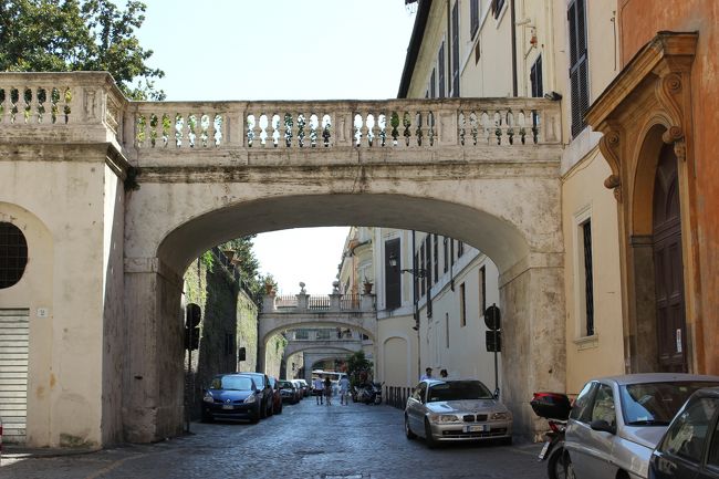 真実の口の方へ向かいます。