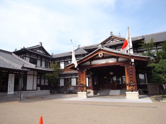 角きりを見終わって、憧れの奈良ホテルにやってきました。<br /><br />いかにも歴史を感じるたたずまい。<br />素敵です。