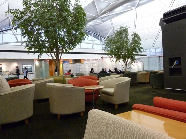 ここはあまり広くないです。<br /><br />ここでも餃子などを食べました。