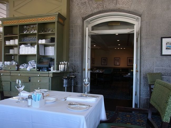 ウェイターの人たちはとてもフレンドリーです。