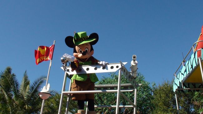 パレードの締めはやはりミッキー。（※ミニーはあまりにも可愛らしかったので写真撮るのを忘れてしまいましたごめんなさい。）