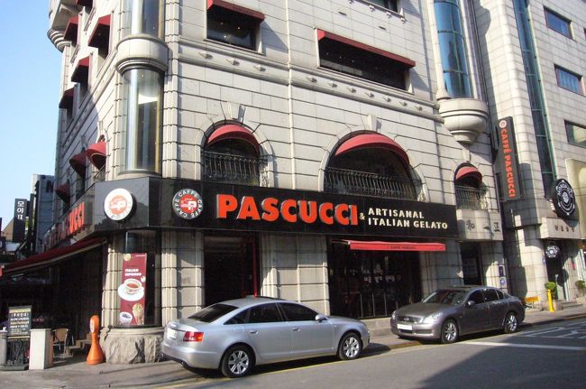 この通りのパスクーチがドラマ「天国の階段」のロケ地と聞いて<br />来てみたかったのです。