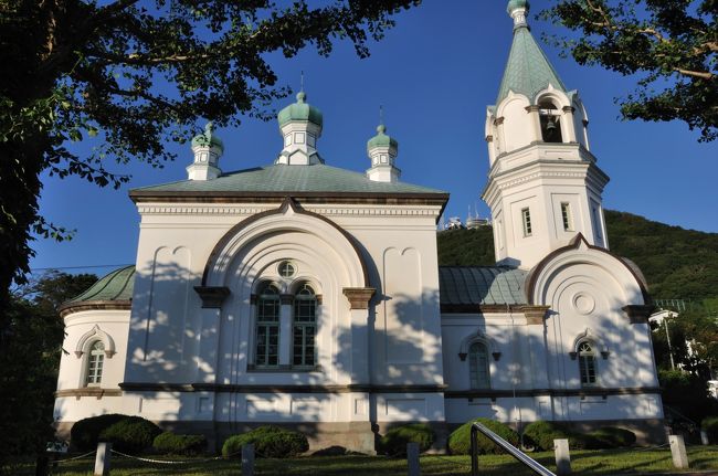 ハリストス正教会。<br />朝日を浴びて白い外壁がキレイでした。