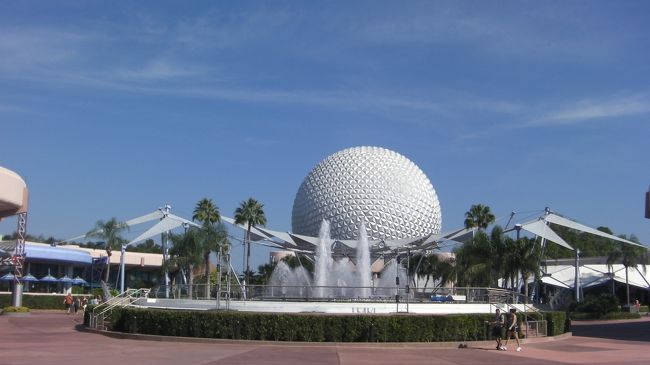 反対側から。今日も天気がよく気持ちいい一日になりそうです。