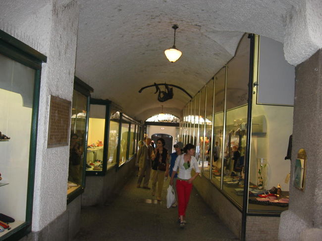 別のショウウィンドウ