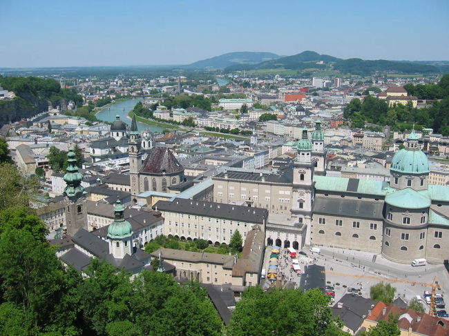 ザルツブルグ城からの街の風景です。
