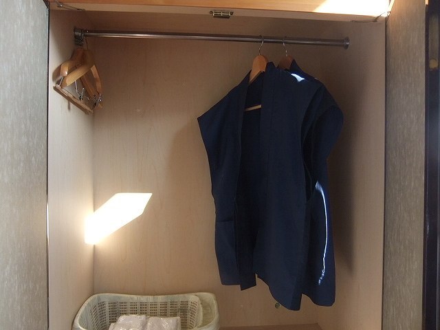 部屋を出るときは浴衣の上に羽織るように説明を受けました。