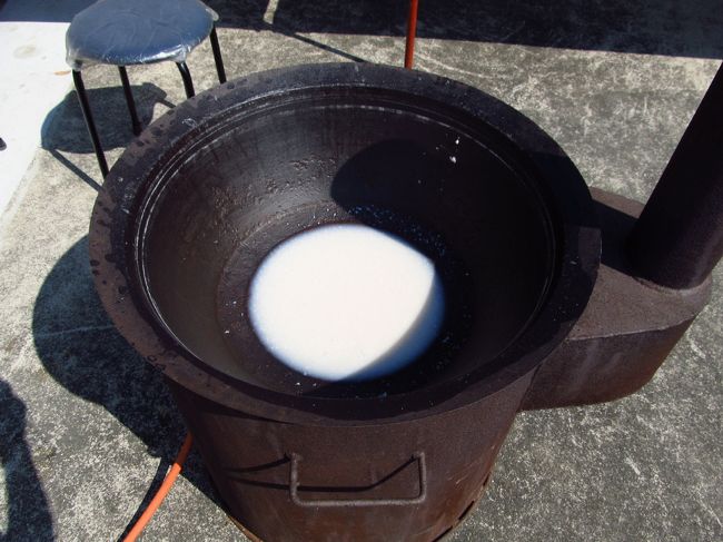 振る舞い「甘酒」を頂きました。<br />残っていて良かった (^_^;)