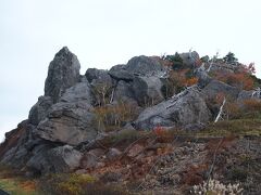 〔源太岩展望台〕

標高1259メートル地点にある源太岩のあたりには、小さな展望スポットが整備されています。