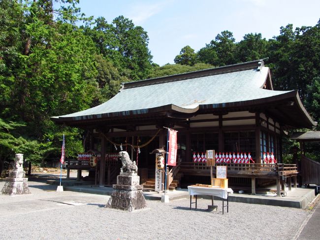 龍尾神社は掛川城の守り神<br />龍尾神社は掛川城の北東の鬼門に位置するため、その守護神として、山内一豊を初めとする歴代城主から崇敬を受けた。<br />城に獅子神楽を献上披露したのが龍尾神社の「獅子の祭」の始まりともされている。<br />
