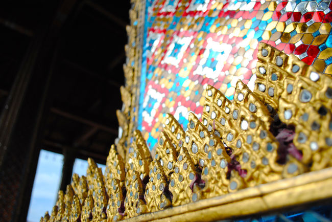 キラキラと輝くエメラルド寺院