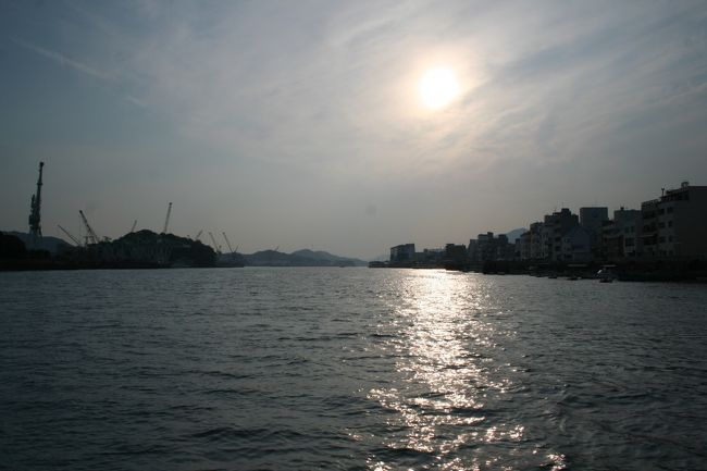 尾道と向島<br />そう言えば最近始まったテレビ番組「南極大陸」のロケ地に尾道の文字を見たけどどこかのドックで撮影があったのかな？