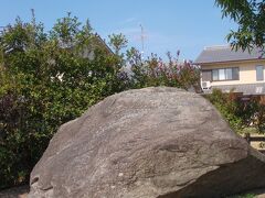 この亀石はホントに亀さんですね、可愛いです。

何時、なんの目的で作られたかは謎でミステリーです。

