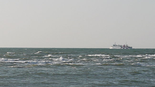 1458利尻か礼文に行く連絡船が通る，調べたら1430発礼文香深行きだった