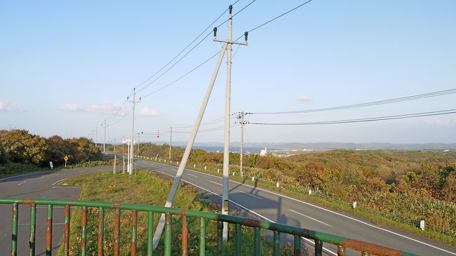 空港の方向，海も見える