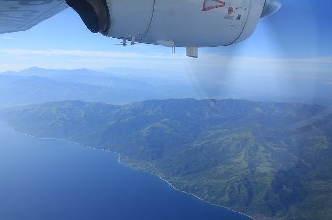 天気が良かったので島々が見えて楽しかった。<br />５時起きだったのでさすがに眠かったけど。 <br /><br />ちなみに、雲を抜けたりすると結構揺れました。 <br />時には命の危険も感じますが、まぁ、大丈夫でしたw <br /><br />