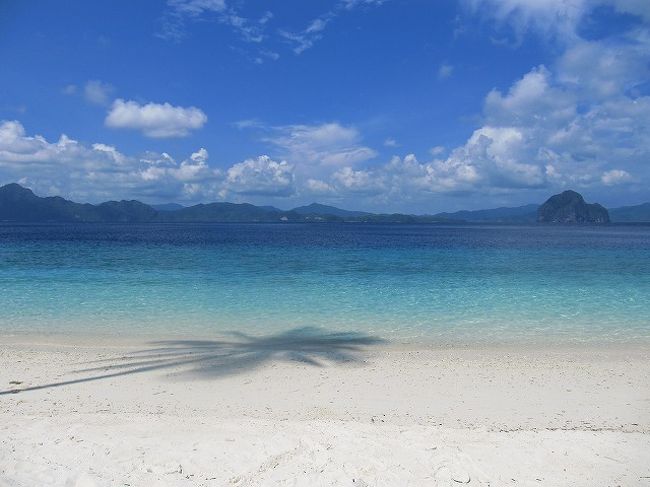 ☆エンタルーラ島 <br /><br />ランチはこの島で。 <br />ここは、海が一番綺麗だったような？ <br />どの島もそうなんだけど、 <br />人がほとんどいないので完全にプライベートビーチ気分。 <br />