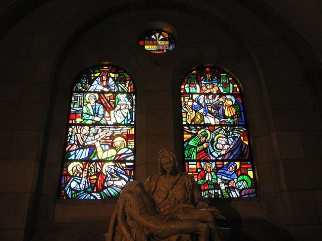 ステンドグラスがすごく綺麗な教会だった。 