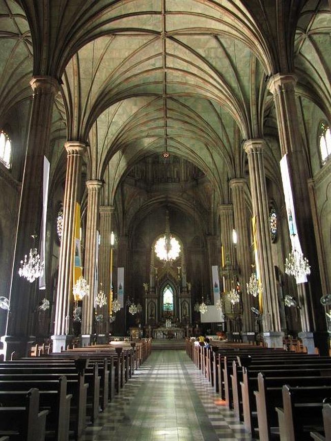 ☆サン・セバスチャン教会 <br /><br />ここは、１７世紀設立の教会。現在の建物は１８９１年のもので鉄骨を使用した教会ではアジア最古、世界でも２番目の古さとのこと。 <br />