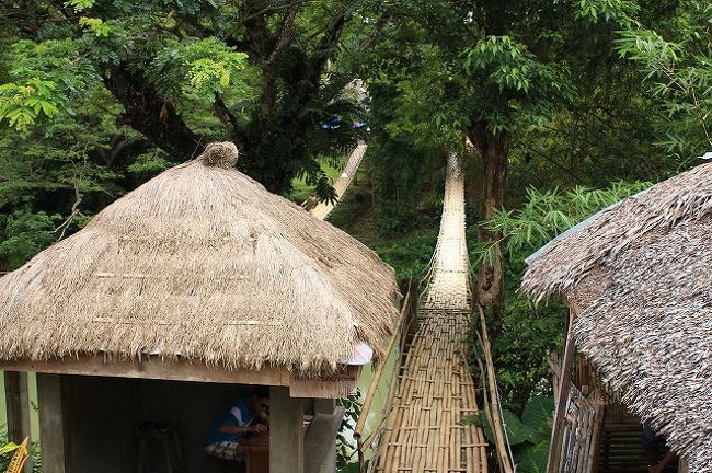 お昼前の最後のポイントはセビリャの吊り橋。 <br />