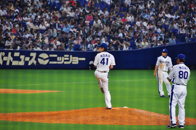 ９回表　イケメンストッパー浅尾投手登場<br /><br />奥様は「浅尾の写真を沢山撮ってくれ」って！<br /><br />でも帰りには「次回はチェン投手の写真を・・」<br /><br />チェン＞浅尾　って事ですか(^_^)