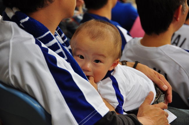 <br />将来のドラファン！！後半はグッスリ寝てた