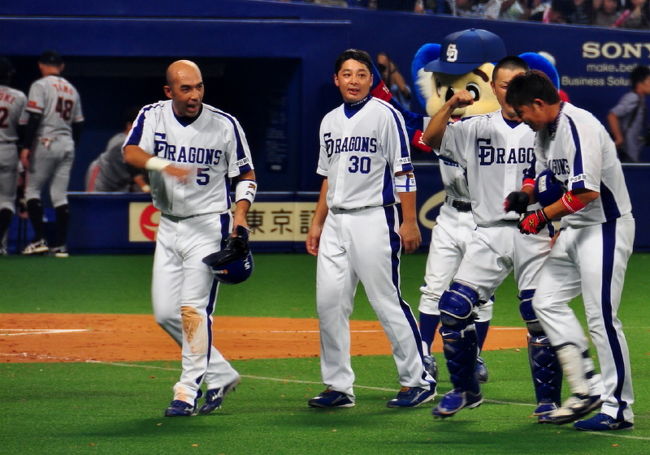 <br />野球観戦した動機はミーハーですが（笑）<br /><br />今では中日ドラゴンズ<br /><br />全てが大好きです！！