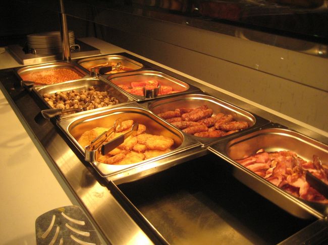 昨日起こった（怒ったこと）も忘れるほど（単純なんです）おいしそうな朝食♪