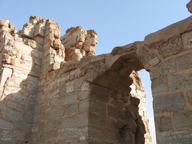 城壁は比較的きれいに残っています