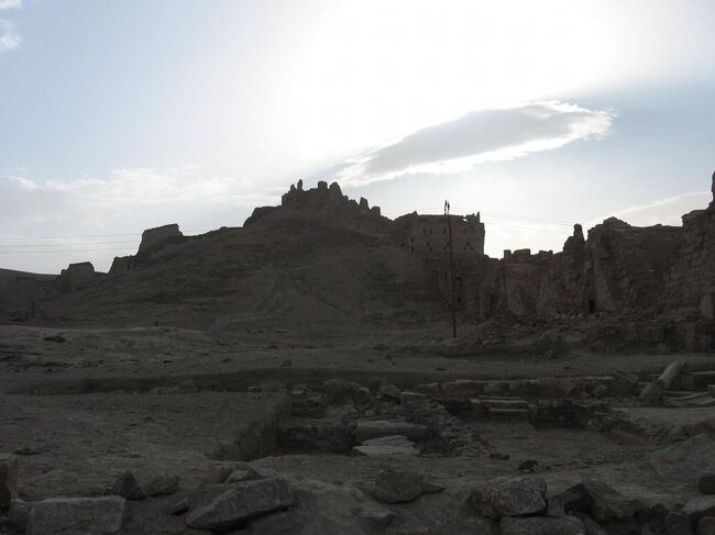 本当に素晴らしい古城でした。<br /><br />私の『古城コレクション』の中でも1,2位に入ると思います。<br />（訪れた古城は1～2つほどですが）