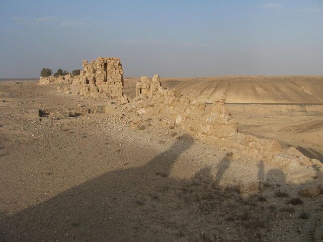 この遺跡は、ほとんどが朽ちてしまっています。<br />『順光』の意味があまりありません。