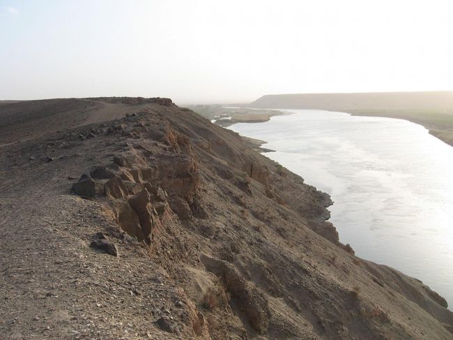 ここから眺めるユーフラテス川は格別に美しいです。