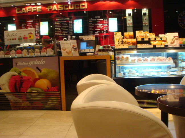 食事の後、ロディオ通りをブラブラして〜その後カフェ♪