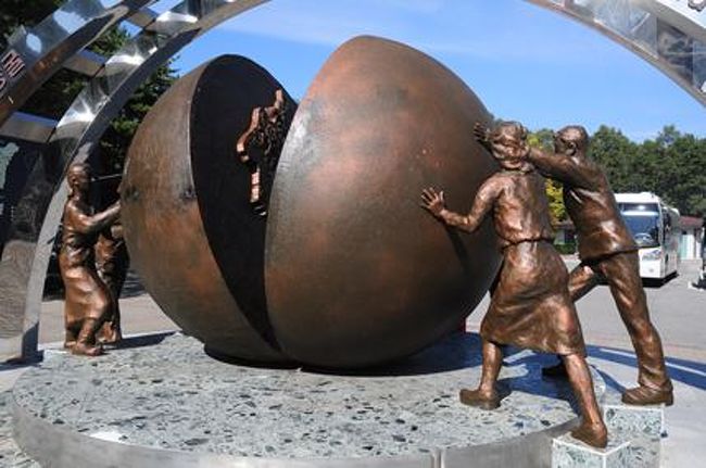 半島統一モニュメント。